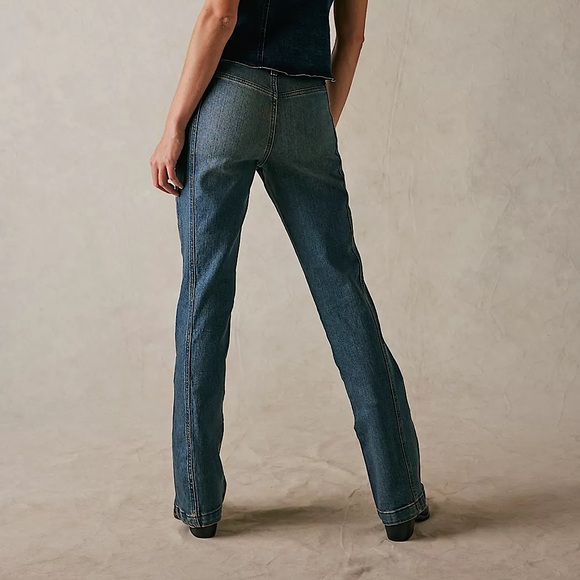NEW Free People We The Free Love Stone Bootcut Jeans - Picture 3 of 11